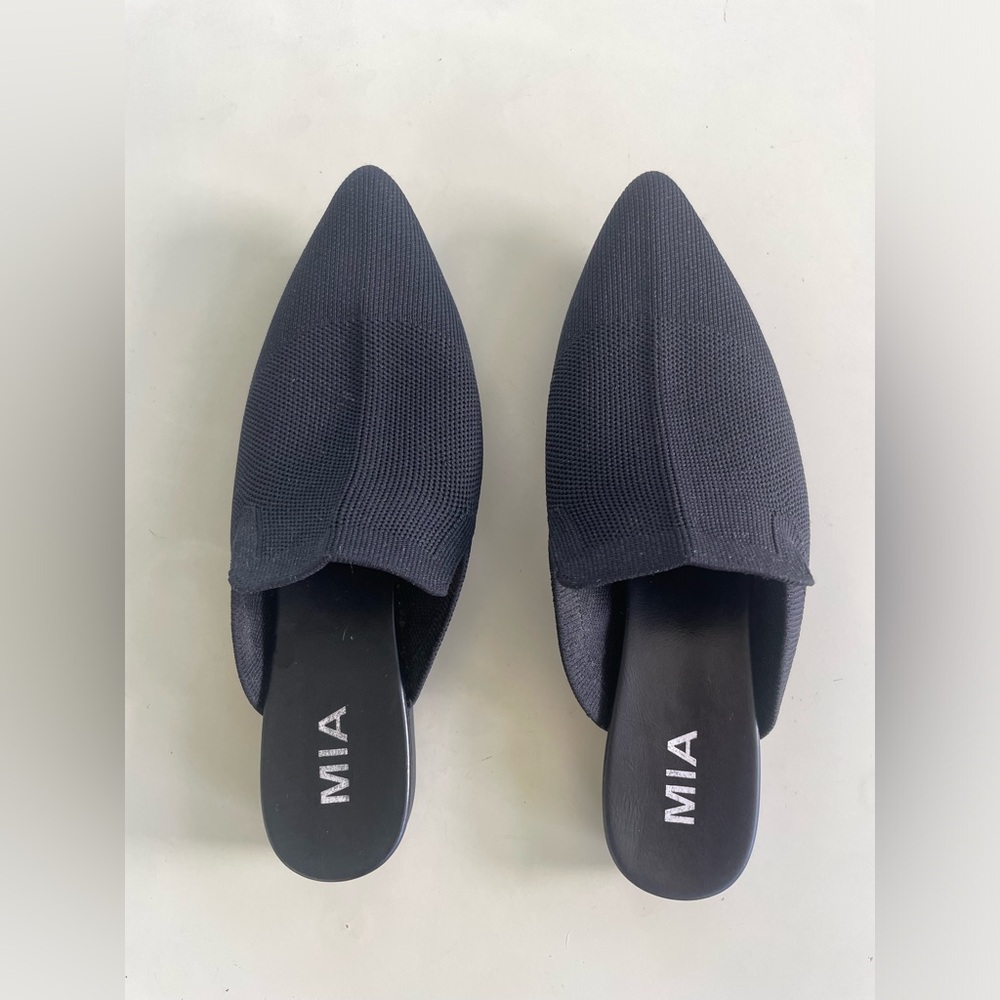 MOVING SALE! Accepting all offers!! MIA Jace Black Woven Mules